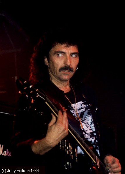 Tony Iommi 116452 5 9 2009 6 59 13 AM George Harrison 2